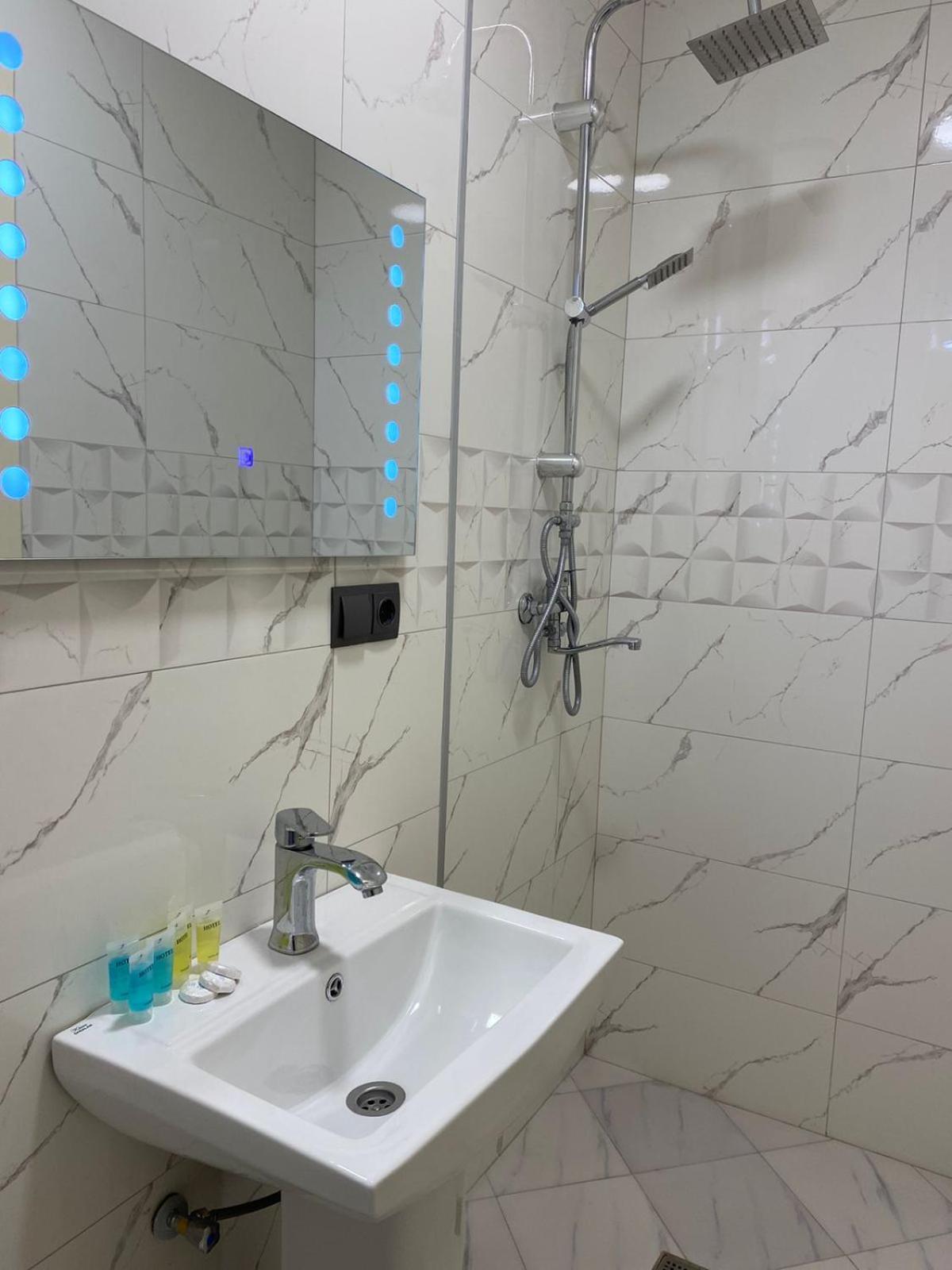 Boutique Hotel Raqwine Tbilisi Bagian luar foto