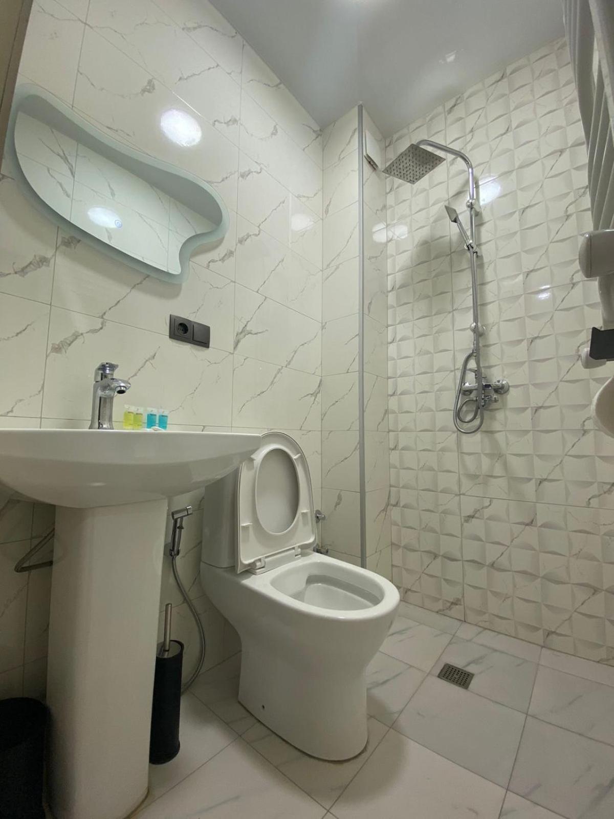 Boutique Hotel Raqwine Tbilisi Bagian luar foto